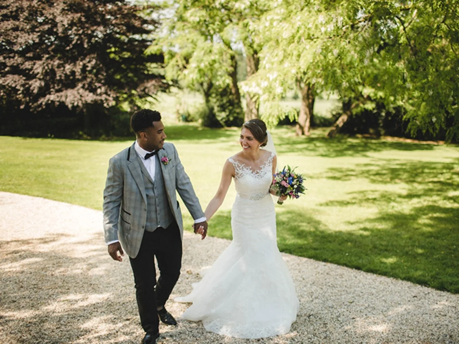 Spring Wedding With Rustic Style